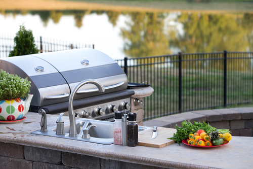 outdoor kitchen